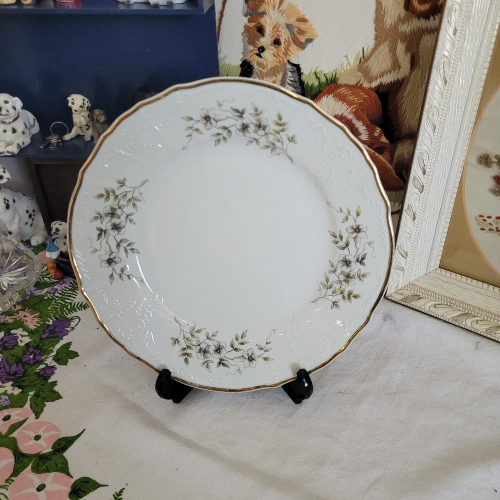 Vintage "Blossom" Dinner Plate by Bernadotte Czechoslovakia Replacement Gold Rim
